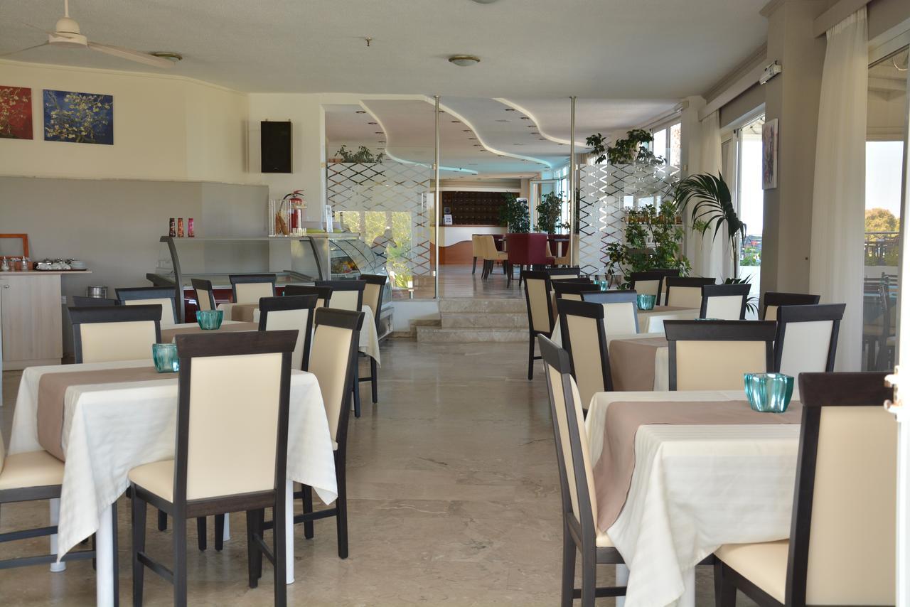 Costa Angela Seaside Resort Ngoại thất bức ảnh